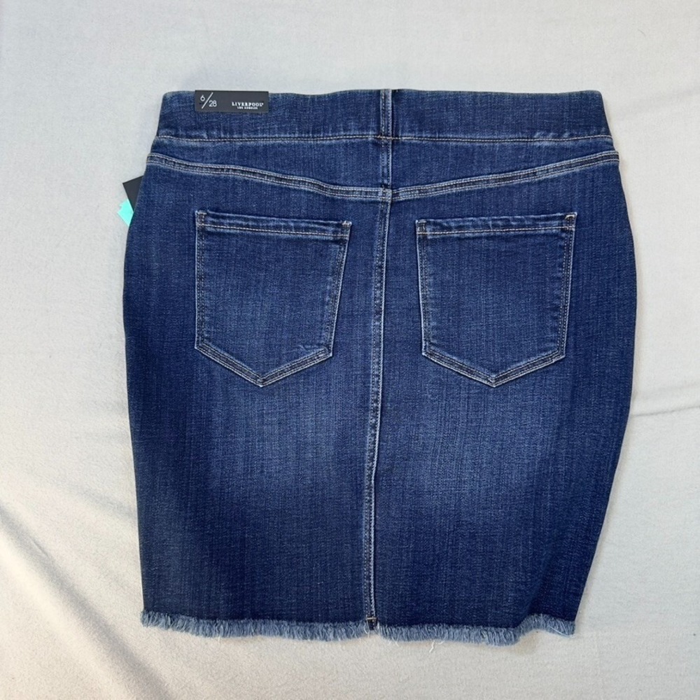 Liverpool Jeans Skirt 6 , 28 Cat Eye Pull On Dark Wash Denim raw hem NEW - Picture 10 of 16